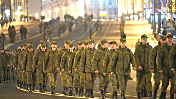 युवाओं की जोर-शोर से भर्ती कर रही सेना युवाओं की जोर-शोर से भर्ती कर रही सेना