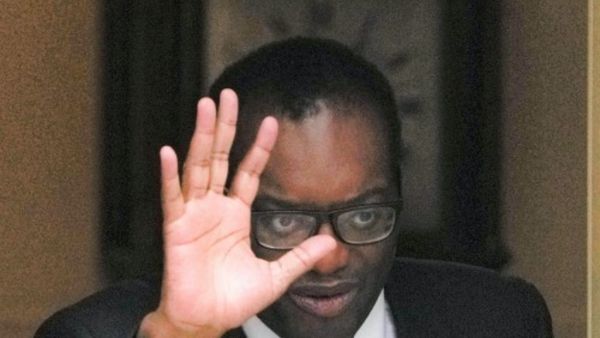 क्वासी क्वार्टेंग ने महज 37 दिनों बाद पद छोड़ा