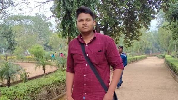 शिक्षक ने किया कॉल, विद्यार्थी बनवाया वीडियो शिक्षक ने किया कॉल, विद्यार्थी बनवाया वीडियो