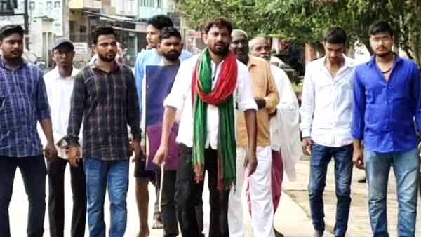 बोले- नेताजी के लिए ही जीता और मरता हूं