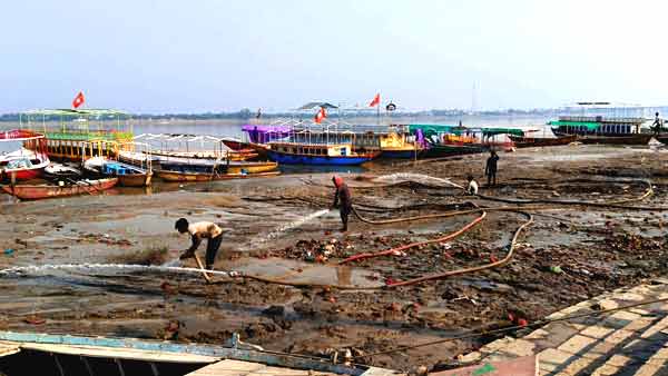 बैठक न होने से भोजपुरी समाज नाराज