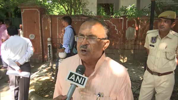पूर्व मंत्री वासुदेव देवनानी बोले विनाशकाले विपरीत बुद्धि