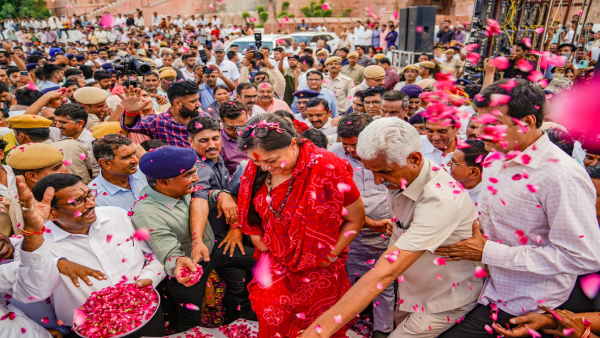 सीएम फेस की लड़ाई का टिकटों पर भी होगा असर