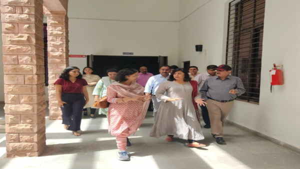 एसीएस वीनू गुप्ता ने सजगता से की निवेश की मॉनिटरिंग