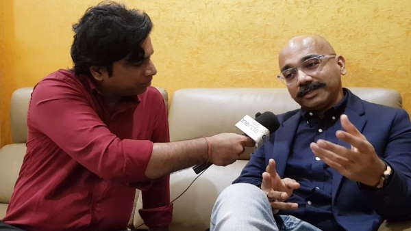 सभी आपको बिग बॉस में सुनाई देने वाली आवाज़ के कारण जानते हैं। आवाज़ का सफर अभिनय तक कैसे पहुंच गया?