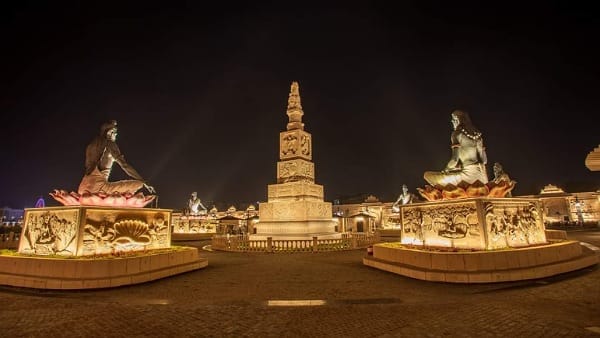 टेलीकॉम सेक्टर में बढ़ रहे कदम