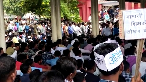  सरकार की तरफ से कोई भी प्रतिनिधि नहीं आया मिलने