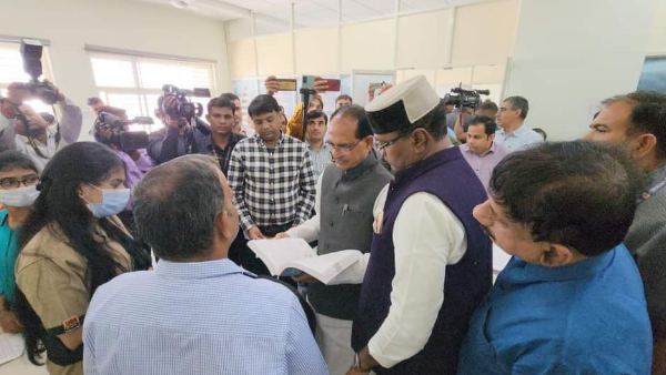 भाषा में शब्दों के चयन में अगर हम व्यावहारिक नहीं होंगे तो हम हो जाएंगे फेल भाषा में शब्दों के चयन में अगर हम व्यावहारिक नहीं होंगे तो हम हो जाएंगे फेल