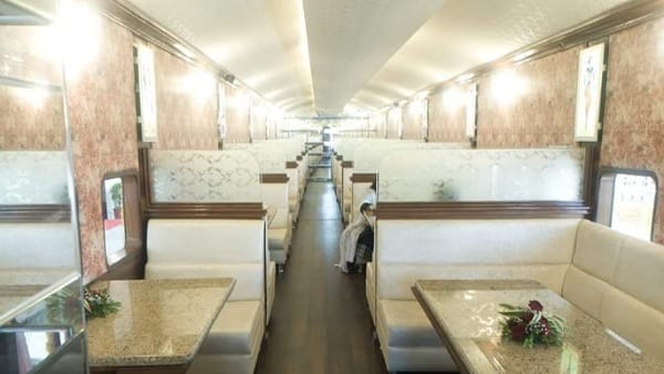 रेल कोच रेस्टोरेंट का शुभारंभ 