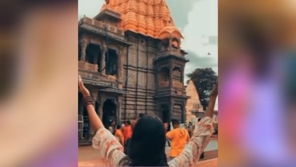 मामले की जांच में जुटे अधिकारी मामले की जांच में जुटे अधिकारी