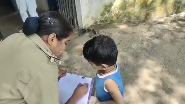 कुछ ऐसी थी मासूम की शिकायत