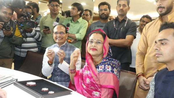 भारत की परंपरा है धनतेरस के दिन कुछ न कुछ बर्तन खरीदें : CM