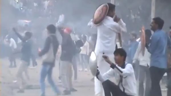 कुछ इस तरह होता है युद्ध का आरंभ