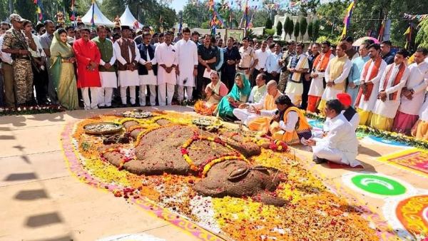 ऋषियों ने कितना सोच समझकर यह गोवर्धन पूजा की बनाई परंपरा ऋषियों ने कितना सोच समझकर यह गोवर्धन पूजा की बनाई परंपरा