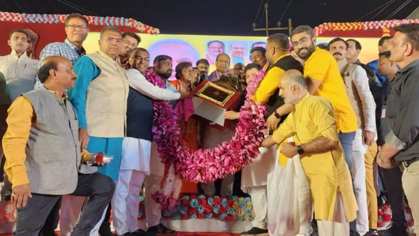 अंग्रेजी की अनिवार्यता रहेगी तो बड़े बड़े पदों पर केवल षड्यंत्र वालों के बच्चे बैठेंगे :CM