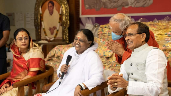 सीएम शिवराज सिंह चौहान ने केरल स्थित माता अमृता आनंदमयी मठ पर पहुंचे