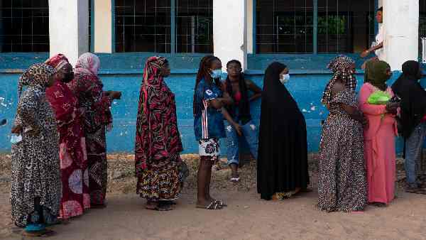 गाम्बिया में किडनी रोगियों की भरमार रहती है