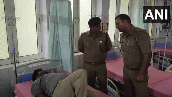 उत्तर प्रदेश पुलिस इस घटना के बाद से सवालों के घेरे में 