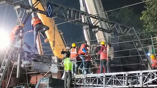 सोशल मीडिया पर तस्वीरें वायरल