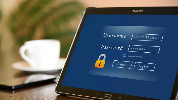 ऑफर का लालच देकर ठग बनाते हैं शिकार ऑफर का लालच देकर ठग बनाते हैं शिकार