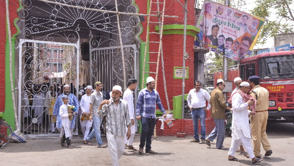 तेलंगाना में मौलवियों को हर महीने मिलता है मानदेय