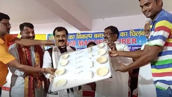 सिंगल प्लास्टिक का अलटरनेट है मक्के का छिलका