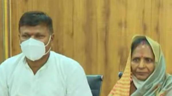 पिता जी की बात ने चढ़ाई सफलता की सीढी