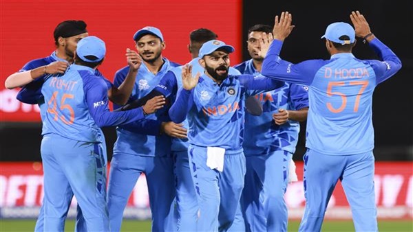 डेथ ओवरों के कैलकुलेशन में धोनी की गलती डेथ ओवरों के कैलकुलेशन में धोनी की गलती