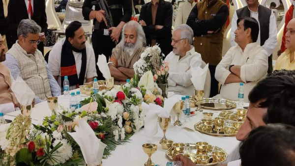 चर्चा में बने रहने के लिए बयानों का सहारा