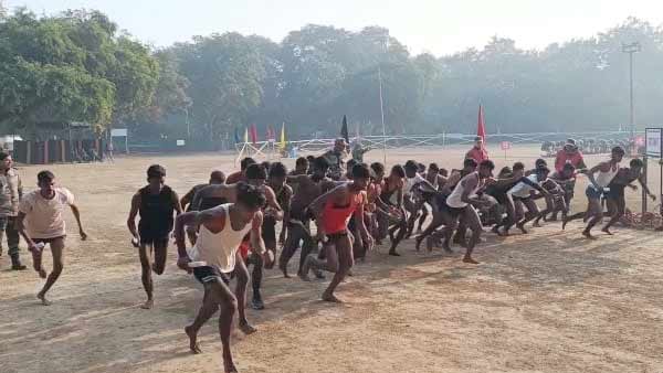 भोर में शुरू हो जा रही रेस