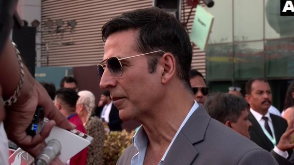 अक्षय कुमार के घुटने में लगी है गंभीर चोट