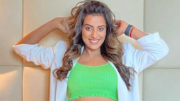 Akshara singh के साथ नहीं ऐसा पहली बार