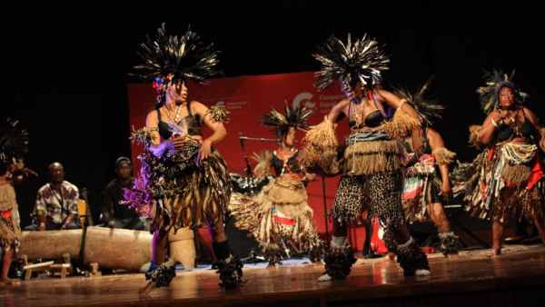 भारत में पुर्तगाली भाषा और संस्कृति भारत में पुर्तगाली भाषा और संस्कृति