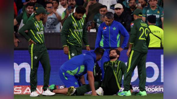 पाक अफरीदी की चोट से पस्त हुआ ! पाक अफरीदी की चोट से पस्त हुआ !