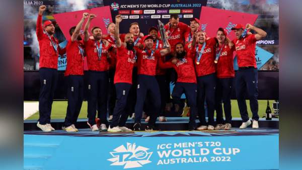 इंग्लैंड दूसरी बार बनी चैंपियन इंग्लैंड दूसरी बार बनी चैंपियन