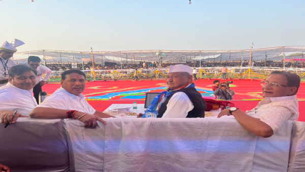 अशोक गहलोत की योजनाओं की तारीफ कर चुके हैं राहुल गांधी