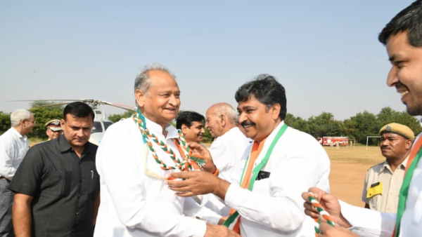 राहुल गांधी ने ट्वीट कर जारी किए कांग्रेस के 8 वचन