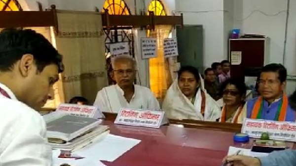 सावित्री मंडावी मैदान में, कांग्रेस खेले रही है इमोशनल कार्ड