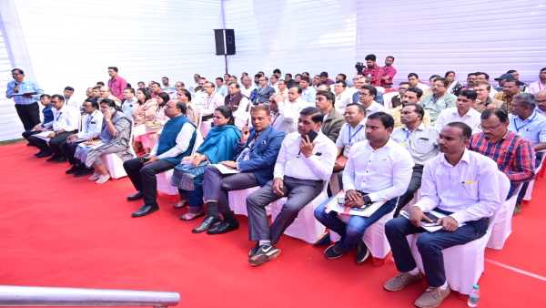 नरवा योजना से बढ़ा जल स्तर, SDM पर जताई नाराजगी