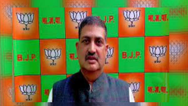 बघेल भ्रष्टाचारियों के वकील ना बने: सौरभ सिंह 