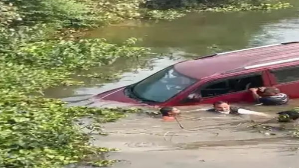 रहमान और शाकिर ने नाले में कूदकर बचाई अमित की जान