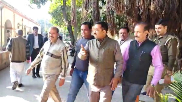 2002 से मामला कोर्ट में विचाराधीन था