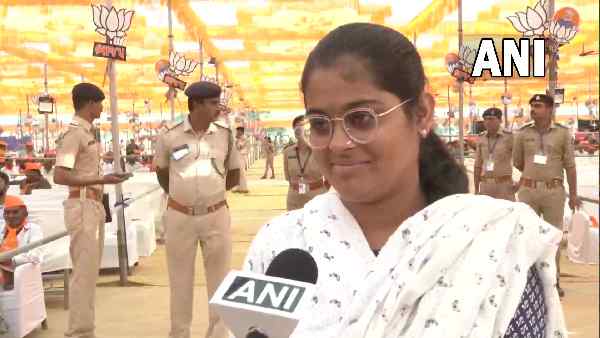 'बंगाल में महिलाएं रात को घर से बाहर नहीं निकल सकतीं'