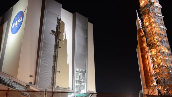 अंतरिक्ष में स्पेसक्राफ्ट कर रहा था ये काम