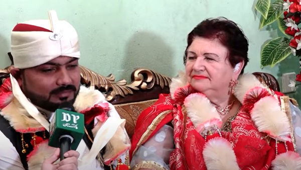 पोलैंड से पाकिस्तान आई महिला पोलैंड से पाकिस्तान आई महिला