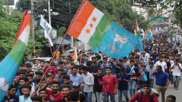 प्रशासनिक नियंत्रण न होने की बात कर पल्ला झाड़ रही यूनिविर्सटी प्रशासनिक नियंत्रण न होने की बात कर पल्ला झाड़ रही यूनिविर्सटी