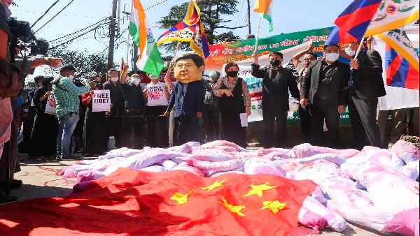 चीन, नेपाल का इस्तेमाल मुल्क से बाहर भी करना चाहता है
