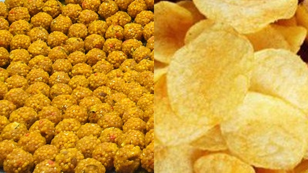 बच्चों की तरह मोर खाने लगे चिप्स-लड्डू बच्चों की तरह मोर खाने लगे चिप्स-लड्डू