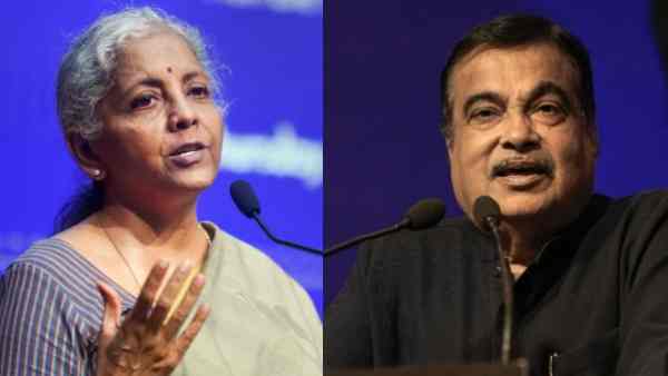 गडकरी Vs वित्त मंत्री सीतारमण