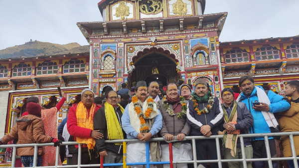 कांग्रेस की गुटबाजी खुलकर सामने आ गई